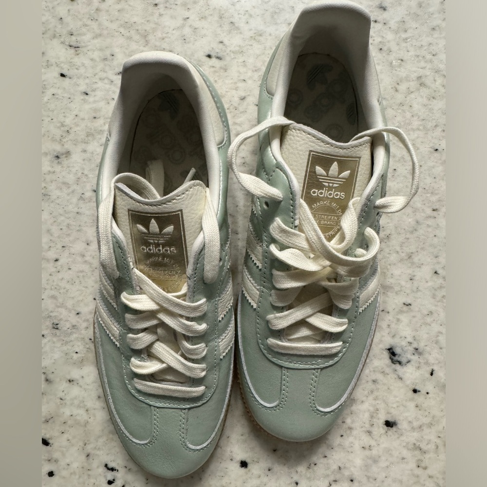Adidas Sambas